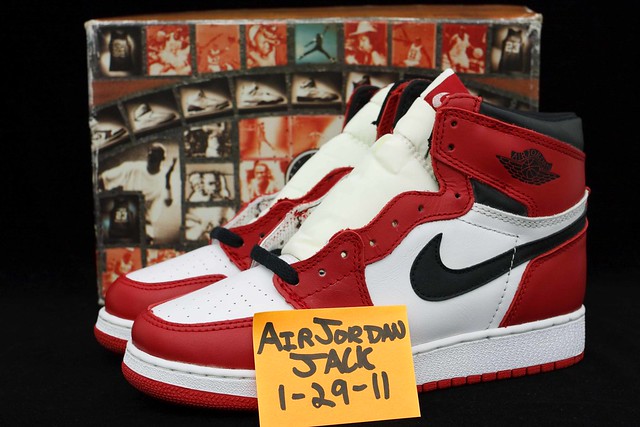 1994 Air Jordan 1 size 5.5 $300