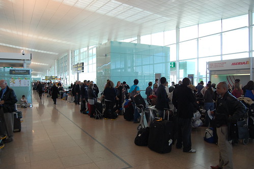 Loooong line to book a new flight in the Barcelona airport
