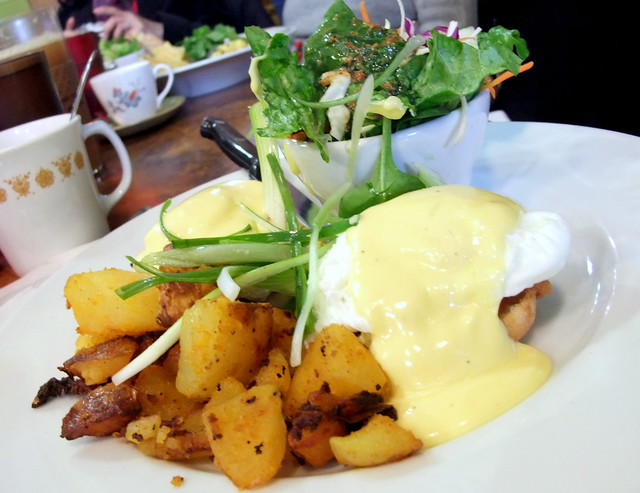 Cheddar, Mango and Bacon Egg Benedicts with Potatoes and Salad