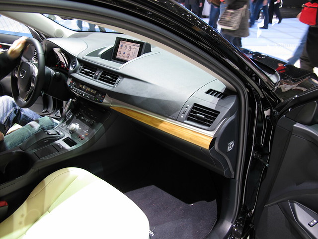 cars geneva interior exhibition dashboard hybrid motorshow palexpo lexusct200h genevamotorshow2011