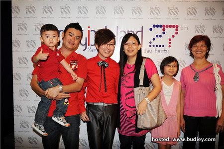Wong Chee Hou, Xavier Mah, Joanne Mah, Joan Gao & Chan Beng Moon (Family Members)