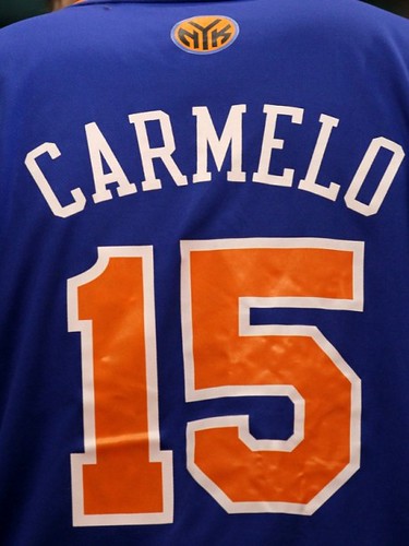 Carmelo-Anthony-Knicks-Unform-ICEDOTCOM-460x614