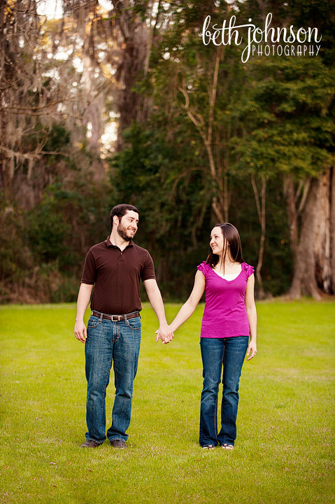 engagement photos at maclay gardens outside in the grass
