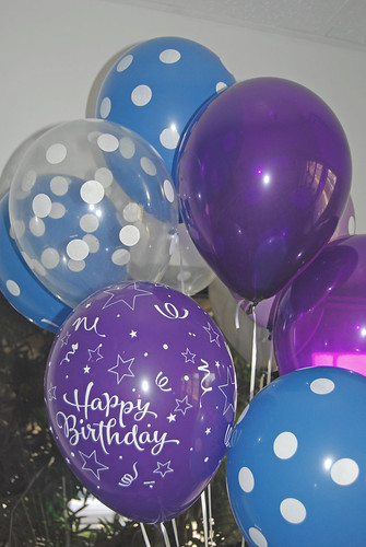 purple and blue birthday balloons