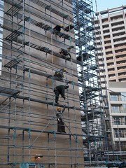 Taking down scaffolding