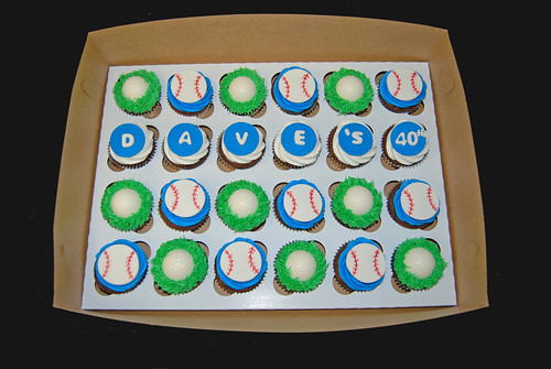 golf and baseball 40th birthday cupcakes
