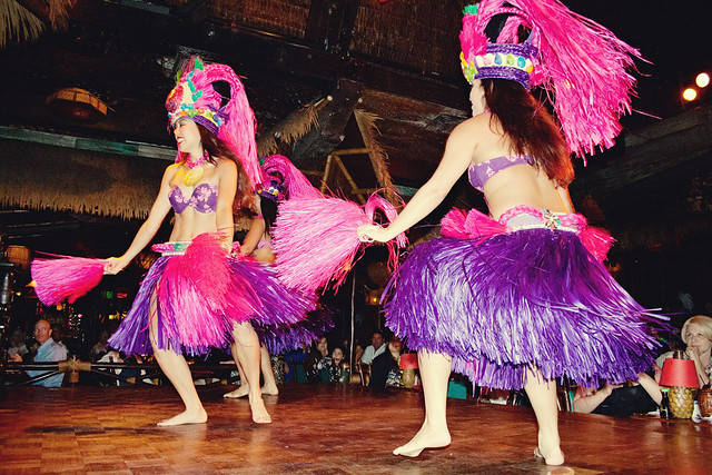 Mai-Kai dancers 1