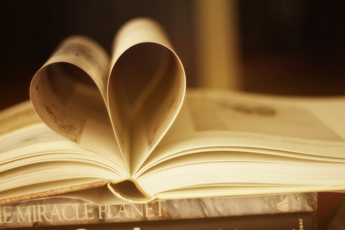 I heart books