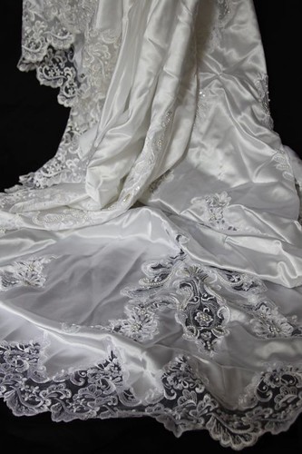 wedding dress quilt, custom memory quilt, memory quilt, recycled wedding dress 3