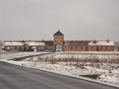 Brama wjazdowa Auschwitz-Birkenau II