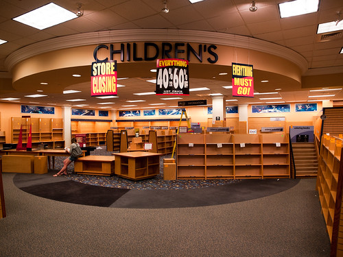 West Oaks Mall Borders Closing Children's Section