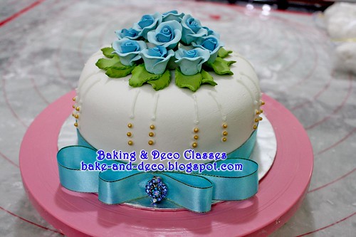 Batch 31 Dec 2010: Basic Fondant Wedding Cake