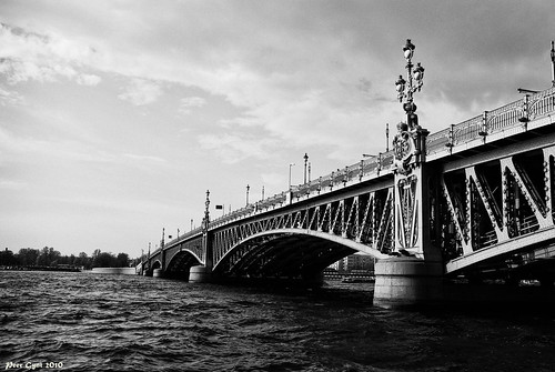 Troitskiy (Trinity) Bridge in Saint-Petersburg.  . ©  Peer.Gynt