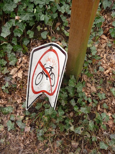 Anti-no bike sign sentiment