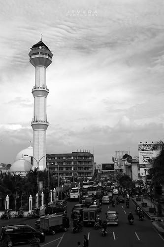 Menara Mesjid Agung Bandung by fadeyjevera