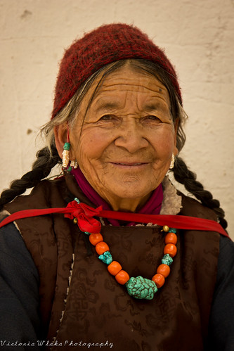 Friendly Ladakhi Lady by viwehei