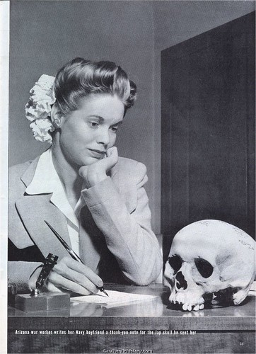 Life_Magazine_19440522_Picture_of_the_Week-Jap_Skull_pg35