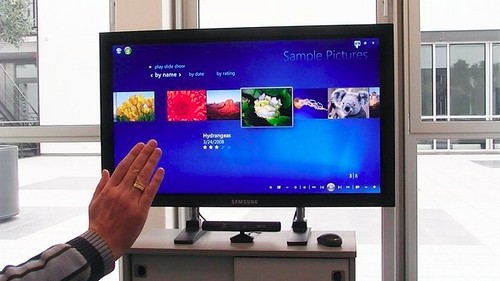 Evoluce Kinect-based 'Win & I' gesture interface for Windows 7