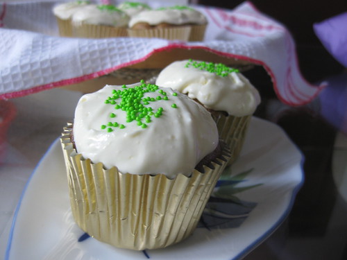 Apple Cupcake w/ frosting