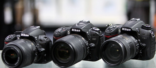 side by side review compare Nikon D5100 vs D7000 vs D3100 vs D90 