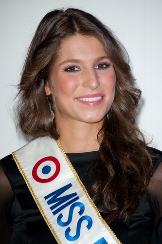 Laury Thilleman Miss France 2011 comes to get her present a Peugeot 