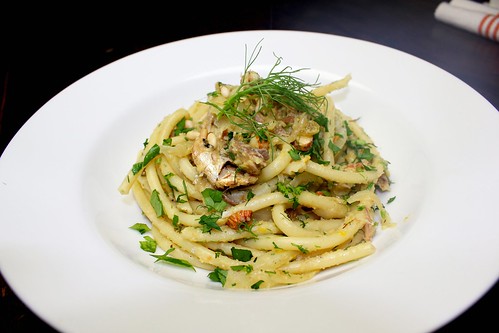 Pasta con le sarde (pasta with sardines and fennel)