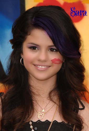 selena gomez 2007. Selena Gomez Makeover