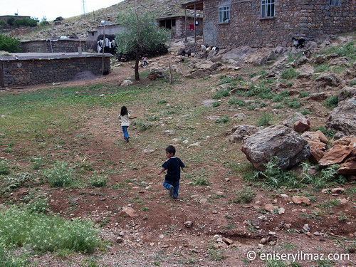 taşlı köyünden iki çocuk
