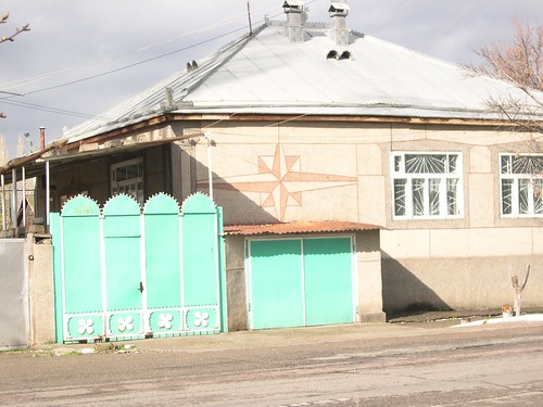 Still yet another Taraz House ©  upyernoz