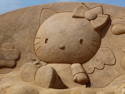 Hello Kitty sand sculpture