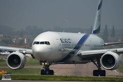 4X-ECF - 36084 - El Al Israel Airlines - Boeing 777-258ER - Luton - 110420 - Steven Gray - IMG_4430