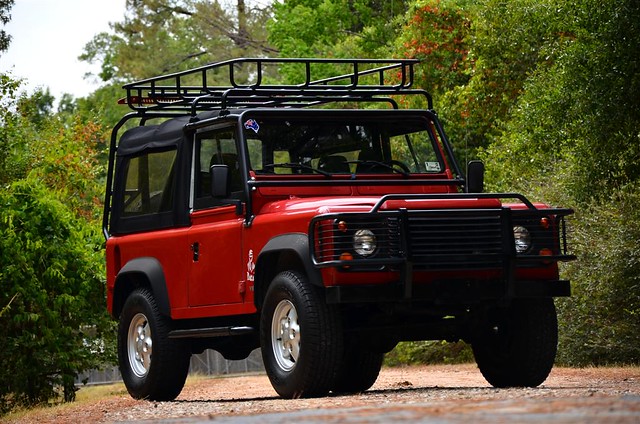 jeep 4x4 landrover 90 39 v8 classiccars carcollection landroverdefender houstontruck driversource