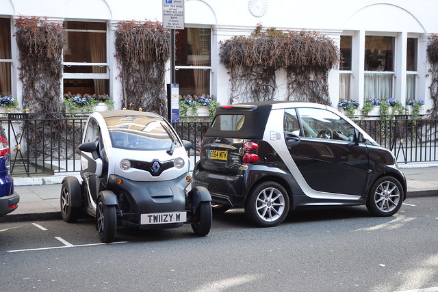 smart fortwo electricvehicles electricdrive renaulttwizy