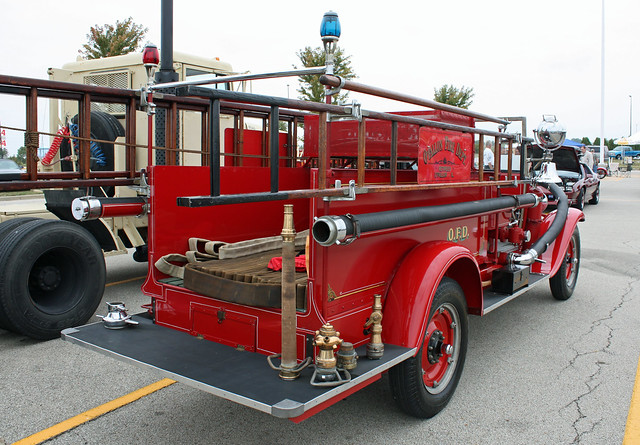 1930 Chevrolet/General Manufacturing Company of St. Louis Pumper Fire Truck (4 of 4)