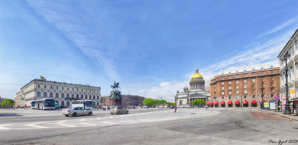 : Saint Isaac's Square. Saint-Petersburg.  . -.