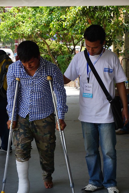 Learning to use - Nepal - Handicap International