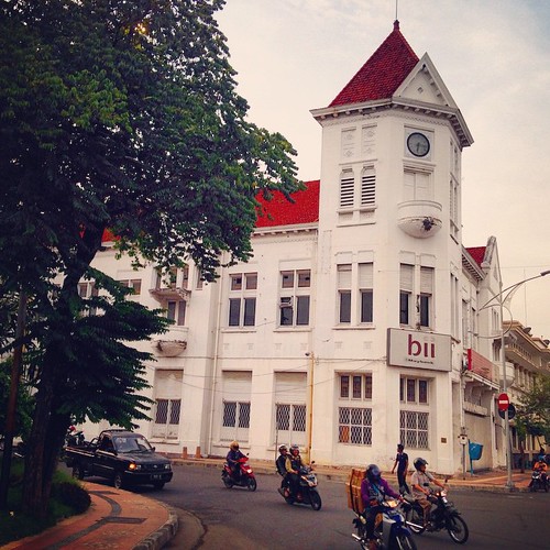  ...      #Travel #Surabaya #Indonesia #Old #Building #Bike ©  Jude Lee