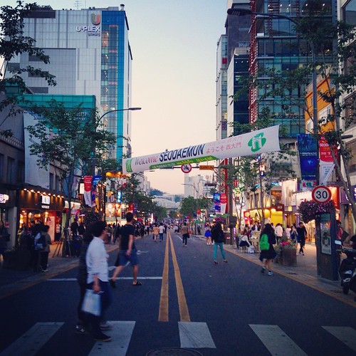   ... #Seoul #Shinchon #Street #Peoples ©  Jude Lee