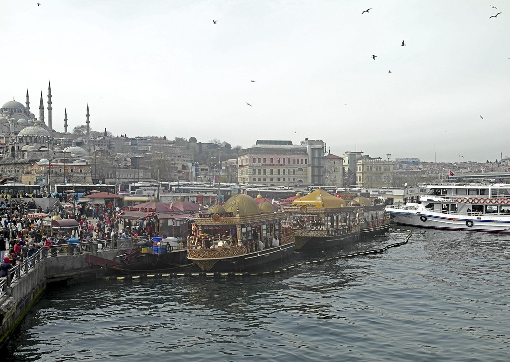 : Istanbul, view from Galata bridge / ,    