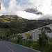 Strada che porta a punti panoramici del vulcano Tungurahua