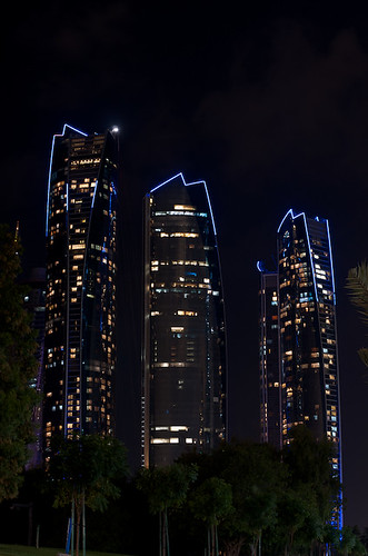 Jumeirah Emirates Towers ©  Still ePsiLoN