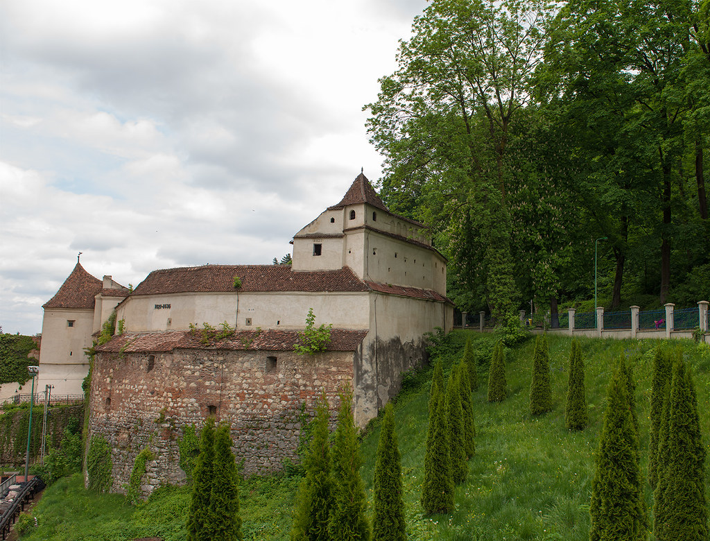 : Brasov. Town wall