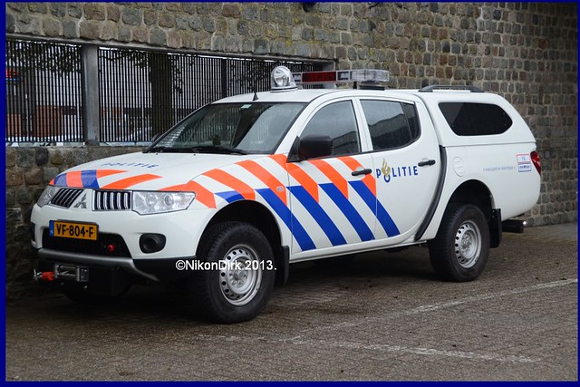 blue light holland netherlands dutch rotterdam foto cops nederland police stop cop l200 mitsubishi zuid spacestar politie rijnmond hulpverlening nikondirk vf804f