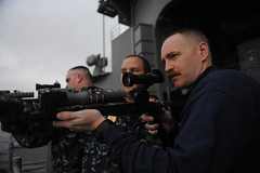 sailors security ussnimitz cvn68 ussnimitzcvn68 la9p laserdazzler