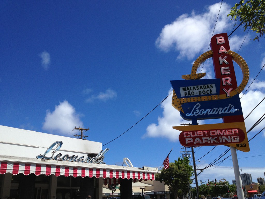 Leonard's BAKERY under the blue sky