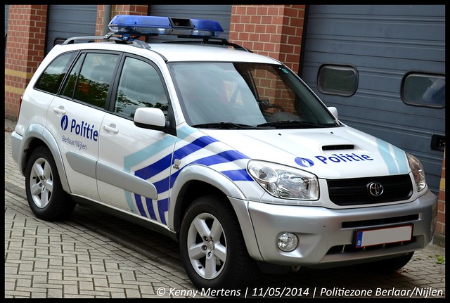 de belgium belgique belgie belgië police toyota rav4 polizei zone pz zp locale belge politie nijlen berlaar lokalen lokale commissariaat politiezone polizeizone berlaarnijlen