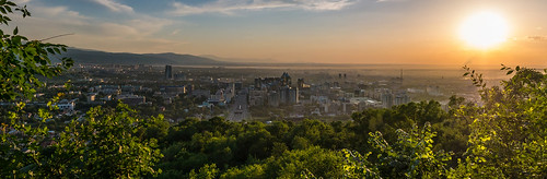 Almaty sunset panorama ©  pigelmann