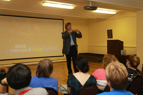 Dave Barry presenting the film based on his novel ©  U.S. Consulate General St. Petersburg