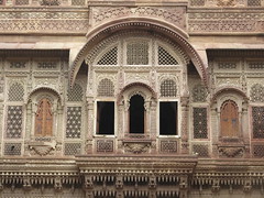 fort Jodhpur <a style="margin-left:10px; font-size:0.8em;" href="http://www.flickr.com/photos/83080376@N03/15046945578/" target="_blank">@flickr</a>