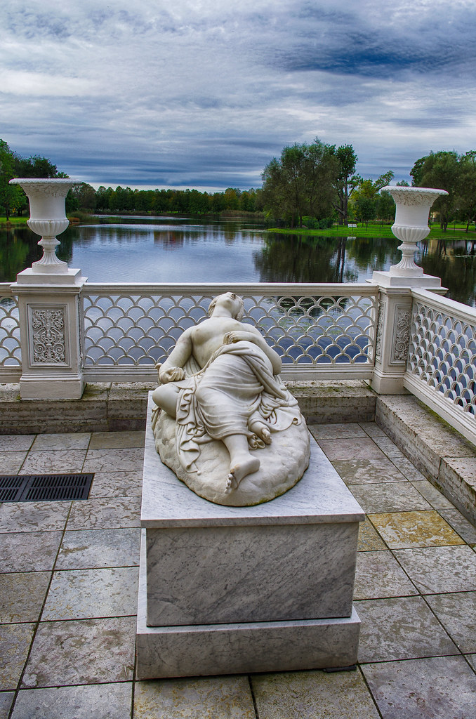: Olgin Pond, Peterhof